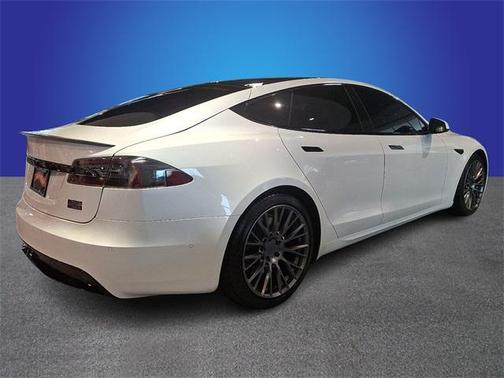 2022 Tesla Model S Plaid