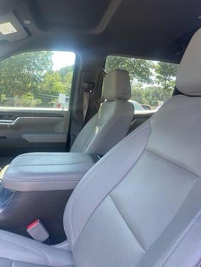 Summit White 2023 GMC Sierra 1500 SLT