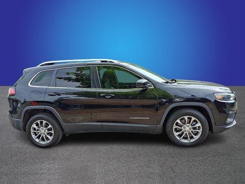 Diamond Black 2019 Jeep Cherokee Latitude Plus