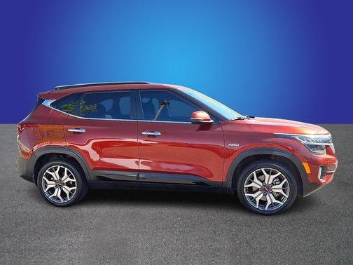 Mars Orange 2022 Kia Seltos SX