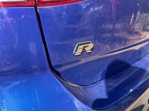 2016 Volkswagen Golf R 4-Door