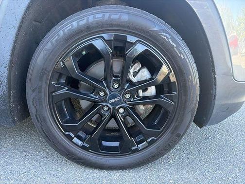 Steel Metallic 2020 GMC Terrain SLT