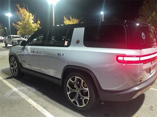 2023 Rivian R1S Adventure Quad Motor Large Pack