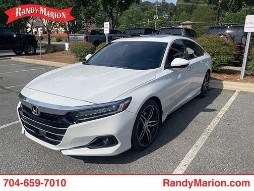 Platinum White 2022 Honda Accord Touring 2.0T