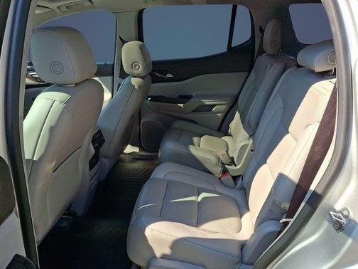 Quicksilver Metallic 2017 GMC Acadia SLT-2