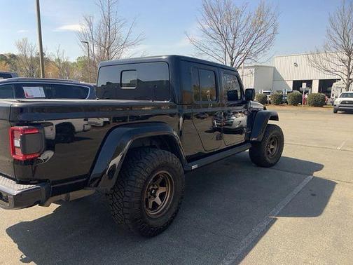 Black Clearcoat 2021 Jeep Gladiator Overland