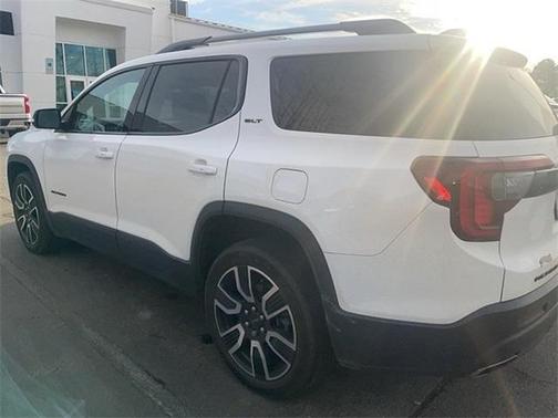 2021 GMC Acadia SLT