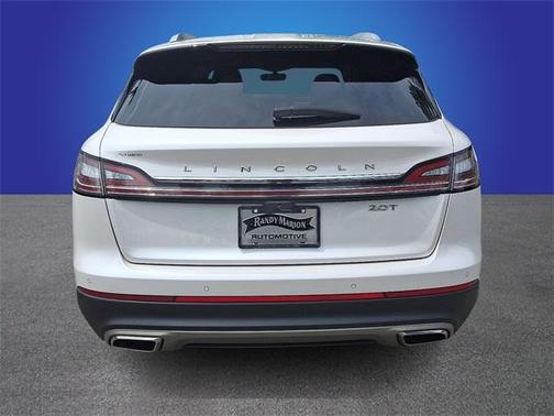 2019 Lincoln Nautilus Select