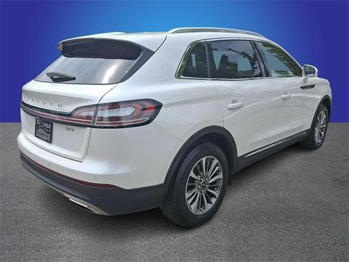 2019 Lincoln Nautilus Select