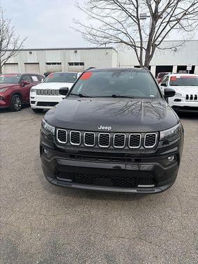 Diamond Black 2024 Jeep Compass Latitude