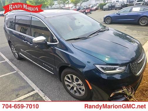 2025 Chrysler Pacifica Hybrid Pinnacle