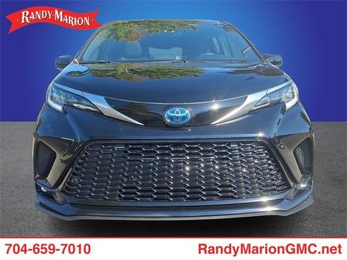 2021 Toyota Sienna XSE 7 Passenger