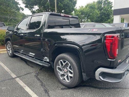 Onyx Black 2023 GMC Sierra 1500 SLT