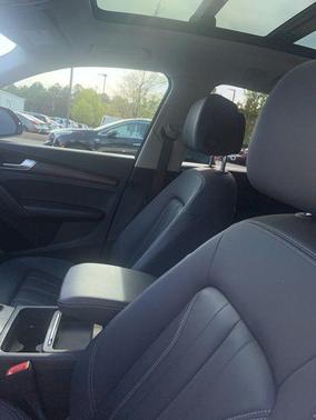 Ibis White 2022 Audi Q5 45 S line quattro Premium