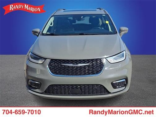 2021 Chrysler Pacifica Touring-L