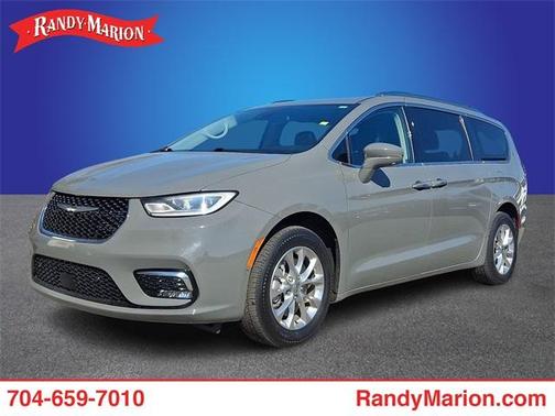 2021 Chrysler Pacifica Touring-L