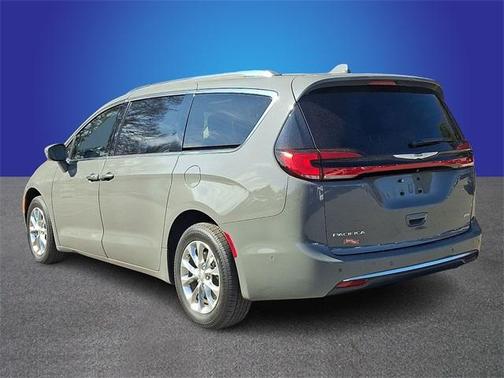 2021 Chrysler Pacifica Touring-L