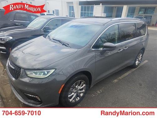 2021 Chrysler Pacifica Touring-L