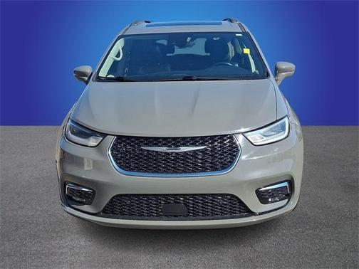 2021 Chrysler Pacifica Touring-L