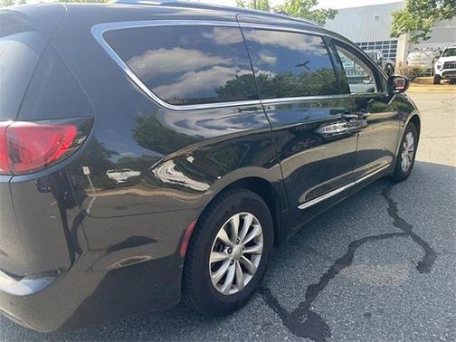 2018 Chrysler Pacifica Touring-L