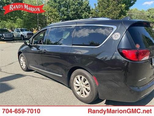 2018 Chrysler Pacifica Touring-L