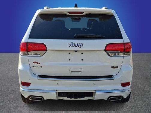 2020 Jeep Grand Cherokee Summit