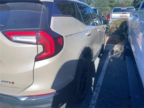2022 GMC Terrain AT4