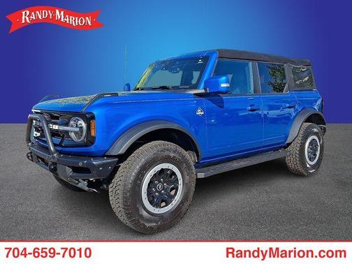 Velocity Blue Metallic 2023 Ford Bronco Outer Banks