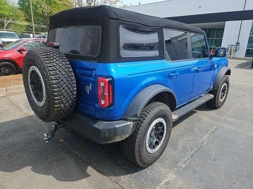 Velocity Blue Metallic 2023 Ford Bronco Outer Banks