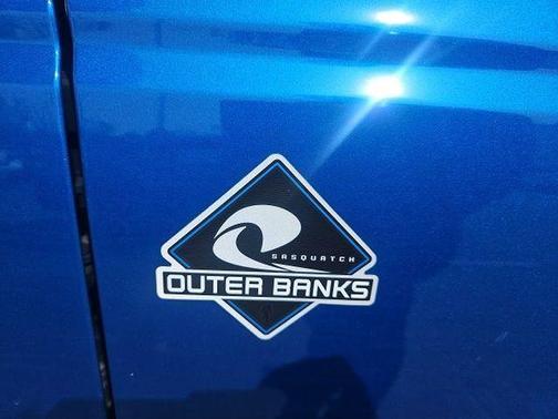 Velocity Blue Metallic 2023 Ford Bronco Outer Banks