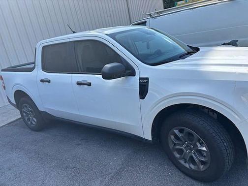 Oxford White 2024 Ford Maverick XLT