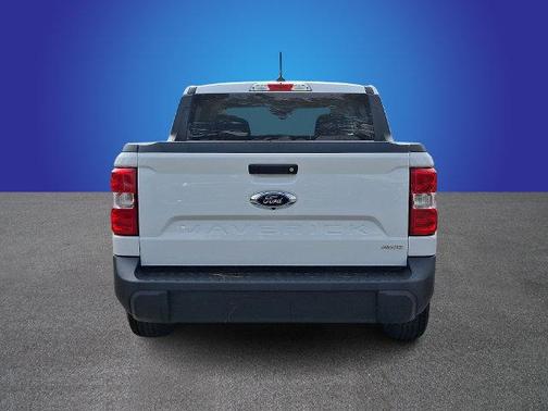 Oxford White 2024 Ford Maverick XLT