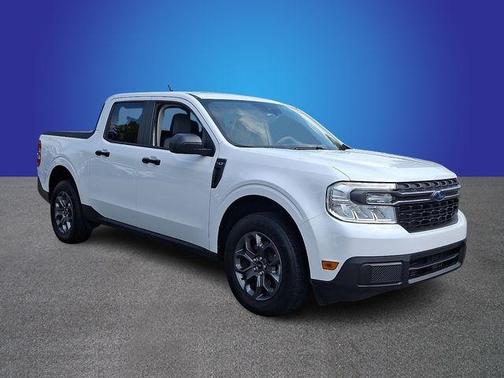 Oxford White 2024 Ford Maverick XLT