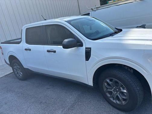 Oxford White 2024 Ford Maverick XLT