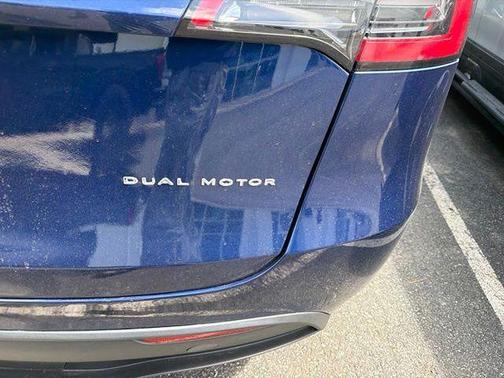 Deep Blue Metallic 2023 Tesla Model Y Long Range