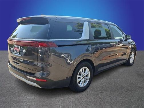 2023 Kia Carnival LX