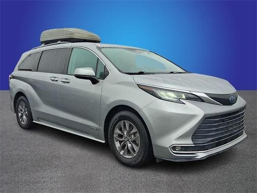 2021 Toyota Sienna XLE