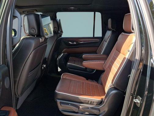Onyx Black 2023 GMC Yukon XL Denali Ultimate