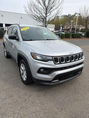 Silver Zynith 2024 Jeep Compass Latitude