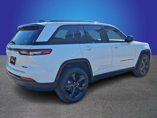 Bright White Clearcoat 2025 Jeep Grand Cherokee Limited