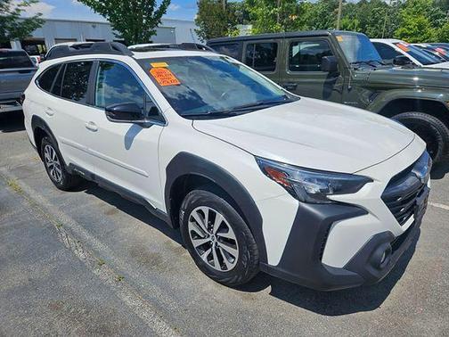 Crystal White Pearl 2024 Subaru Outback Premium