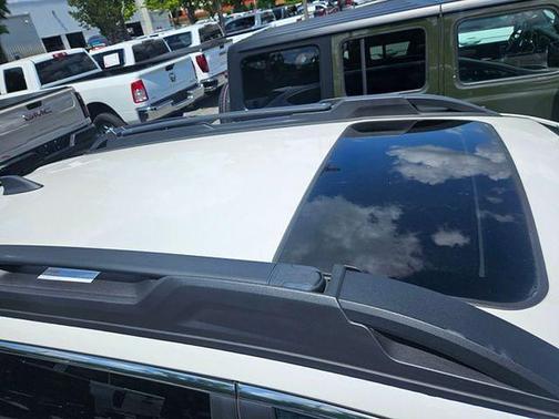 Crystal White Pearl 2024 Subaru Outback Premium