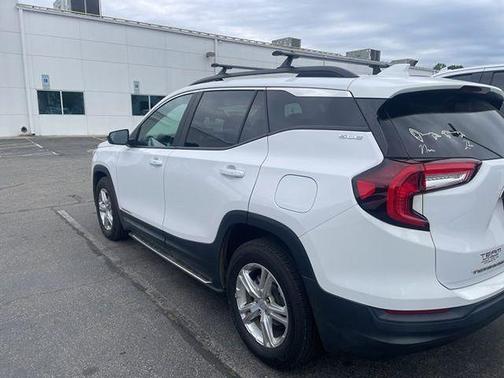 Summit White 2022 GMC Terrain SLE
