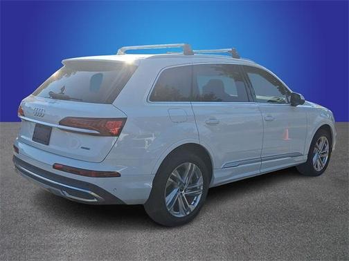 2021 Audi Q7 45 Premium Plus