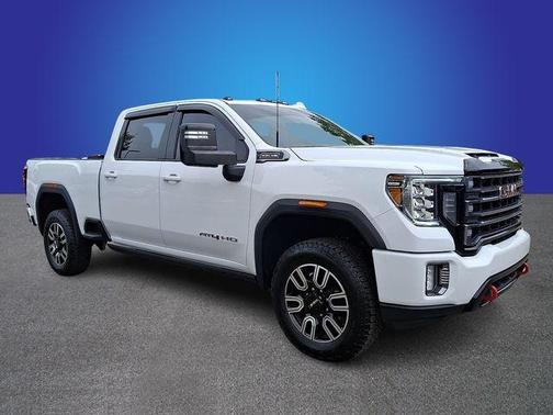 Summit White 2022 GMC Sierra 2500 AT4