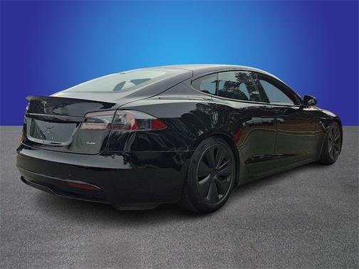 2022 Tesla Model S Plaid