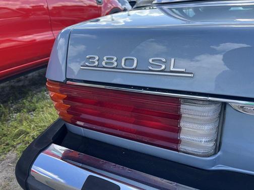 1985 Mercedes-Benz SL-Class 380SL