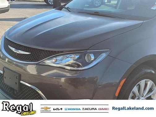 2018 Chrysler Pacifica Touring-L