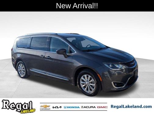 2018 Chrysler Pacifica Touring-L