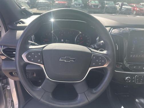 2022 Chevrolet Traverse RS